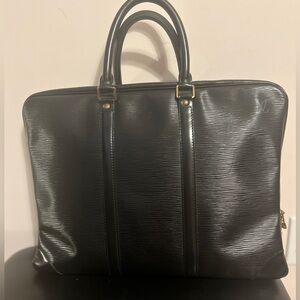 Louis Vuitton Elegant Black Leather Briefcase